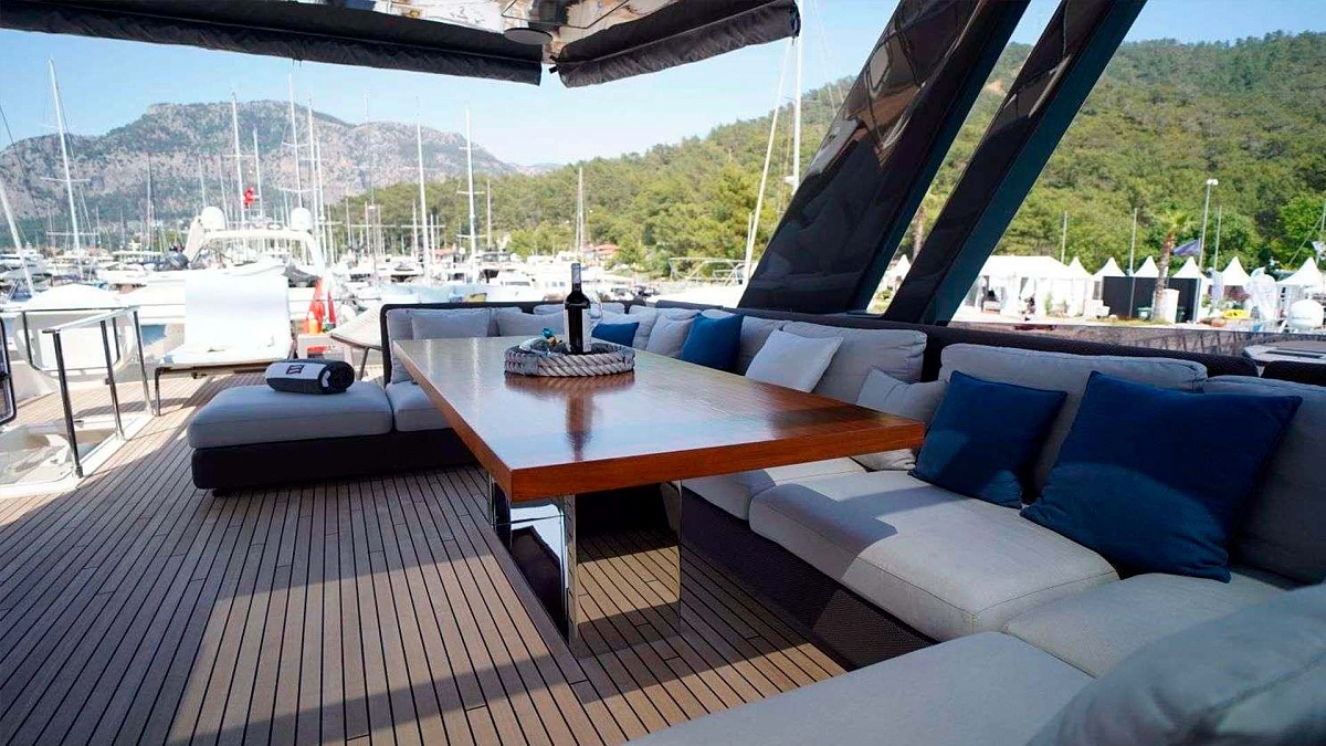 Аренда моторной яхты Ferretti 850 Shero в Турции
